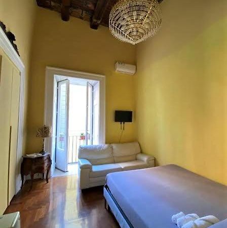 Il Salotto B&B Неаполь Экстерьер фото