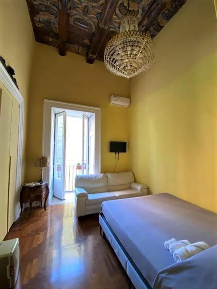 Il Salotto B&B Неаполь Экстерьер фото